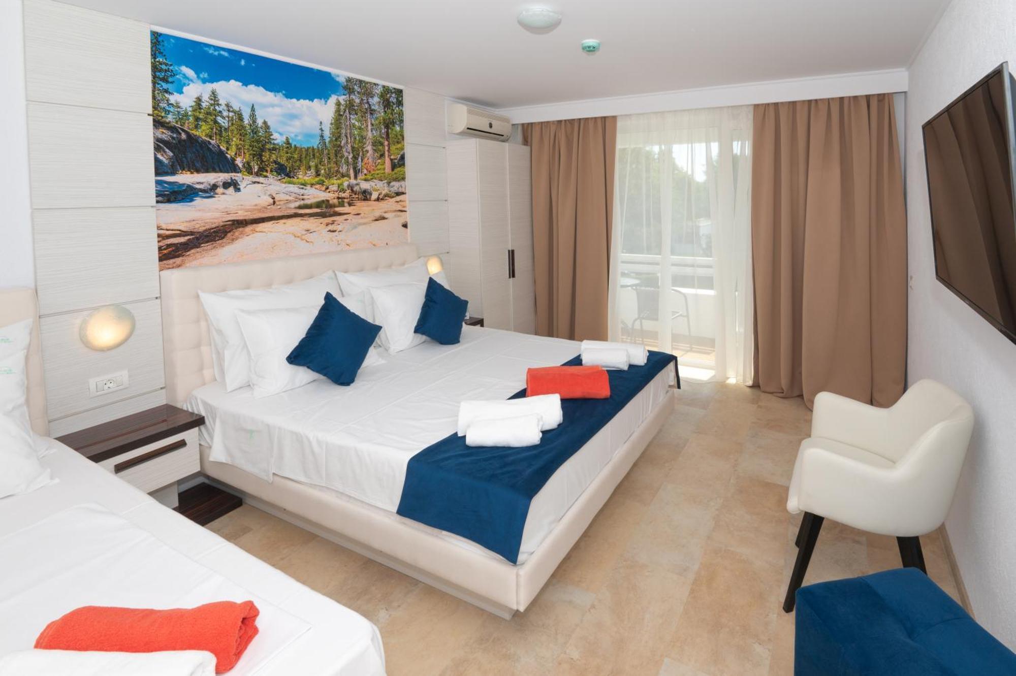 Hotel Mera